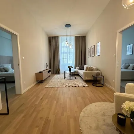 2br Apart Apartment